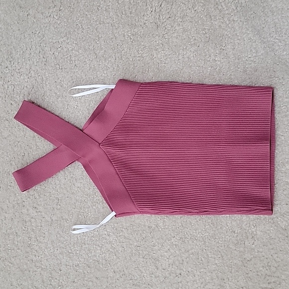 Aritzia Babaton Sculpt knit criss cross cropped tank - Picture 5 of 5